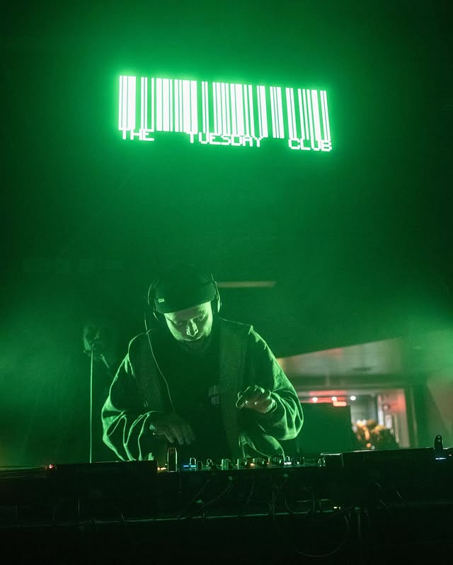 Breakfake press photo 2